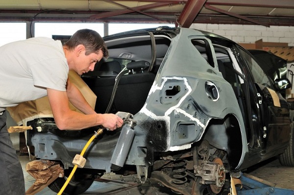 Major Differences Between Auto Body Repair and Auto Repair